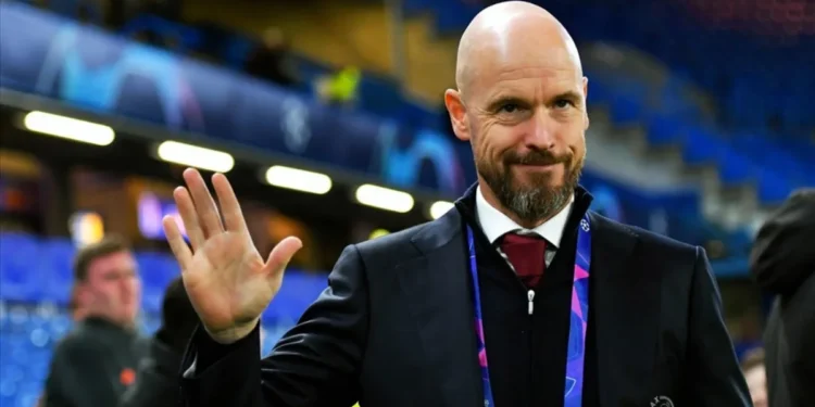 Ten Hag giải cứu "kẻ bị MU chối bỏ" ngay sau khi đến Old Trafford