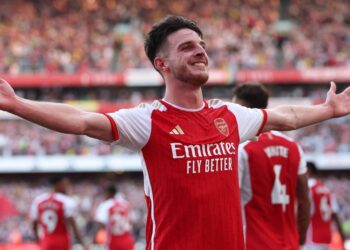 Rice vắng mặt trận Derby Bắc London, Arteta nhận tin vui từ Timber