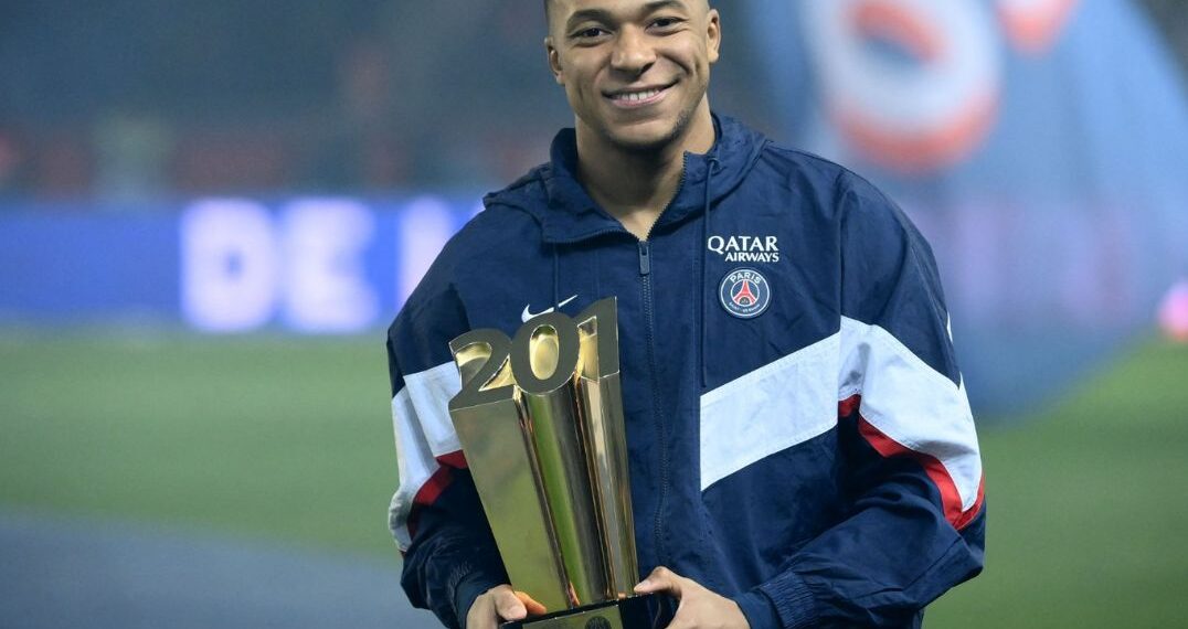 Mbappe trở thành chân sút vĩ đại nhất lịch sử PSG