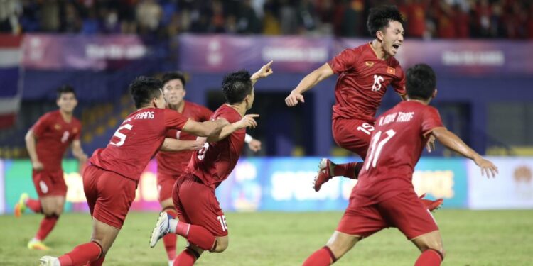 U22 Việt Nam vượt qua Thái Lan