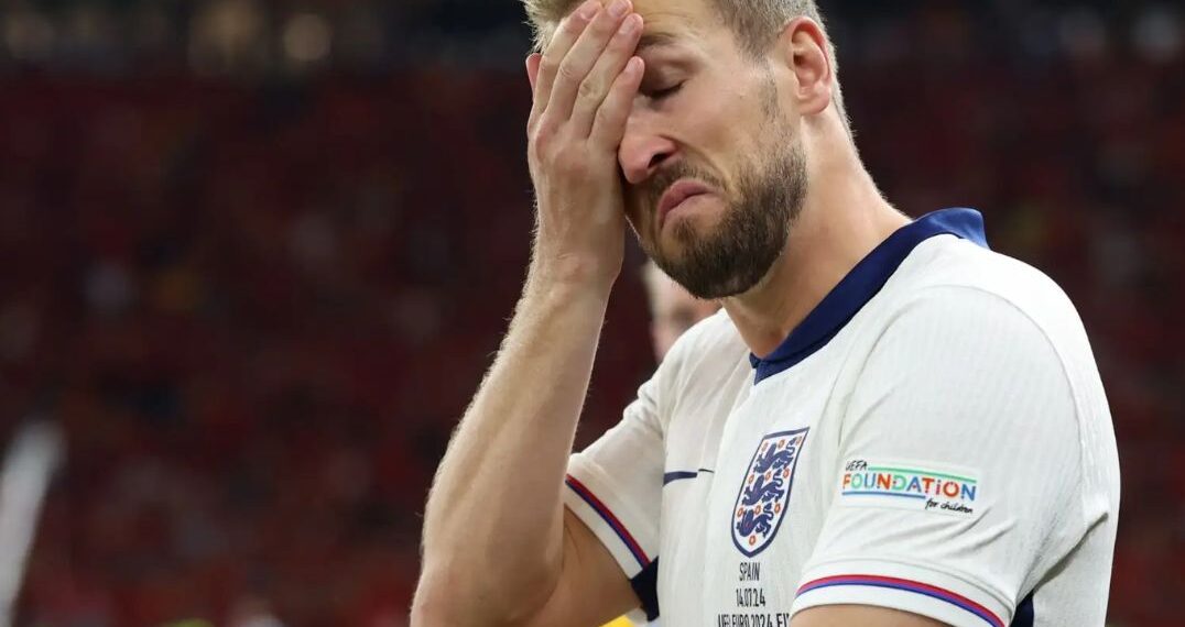 Harry Kane hóa thành tội đồ khi khiến Anh ôm hận trước Pháp
