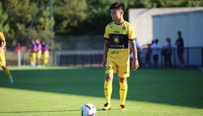 Nguyễn Quang Hải đá chính ở trận Pau FC gặp Dijon