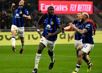 Phản ứng của mọi người khi Inter Milan giành vô địch Serie A