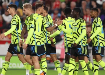 brentford-khien-arsenal-thang-nhoc-nhang-tai-carabao-cup