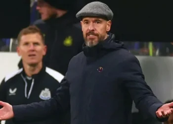 Erik ten Hag đối mặt với sự phản đối từ 50% cầu thủ đội 1 Man United
