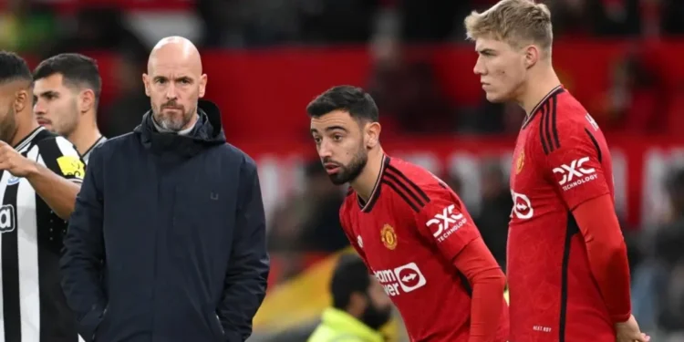 Erik ten Hag gửi thông điệp mạnh mẽ đến toàn đội Man United