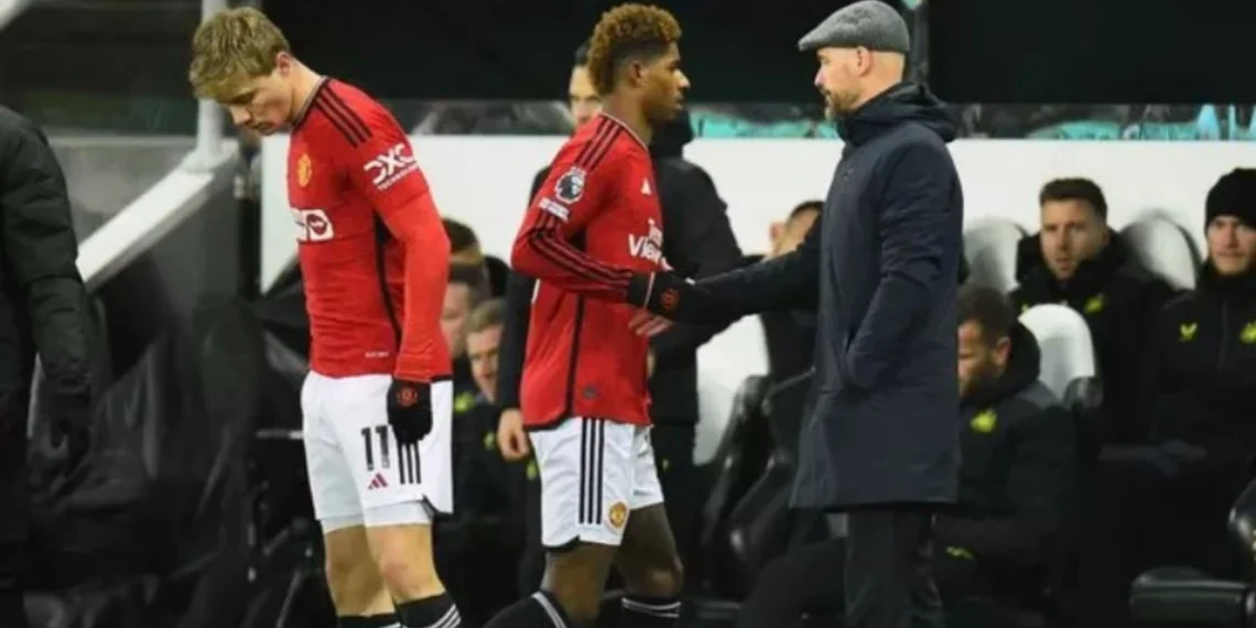 Marcus Rashford bị tấn công, Ten Hag phản ứng đầy bất ngờ