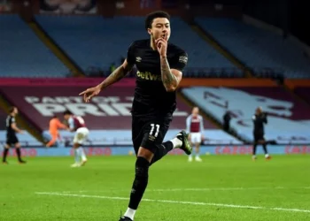 Chuyển nhượng Ngoại Hạng Anh 03/03: Búa Tạ tính mua đứt Lingard